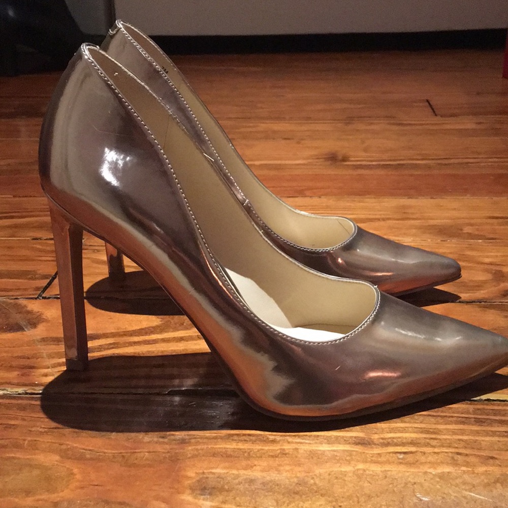 Nine West. Rose gold pumps size 7
